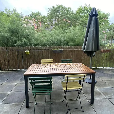 Apartment Spacious With Terrace And Garden